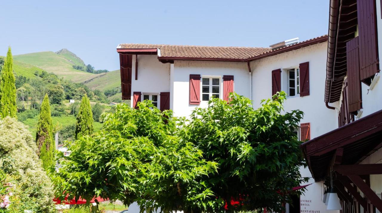 Hôtel Juantorena Saint-Etienne-de-Baigorry Exterior foto