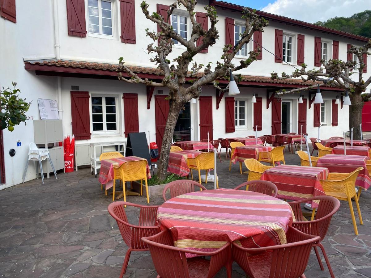 Hôtel Juantorena Saint-Etienne-de-Baigorry Exterior foto